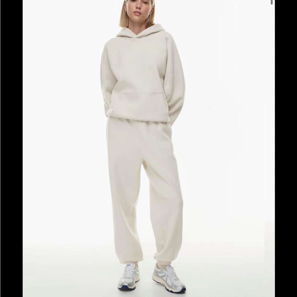 Aritzia Mega Sweatpant